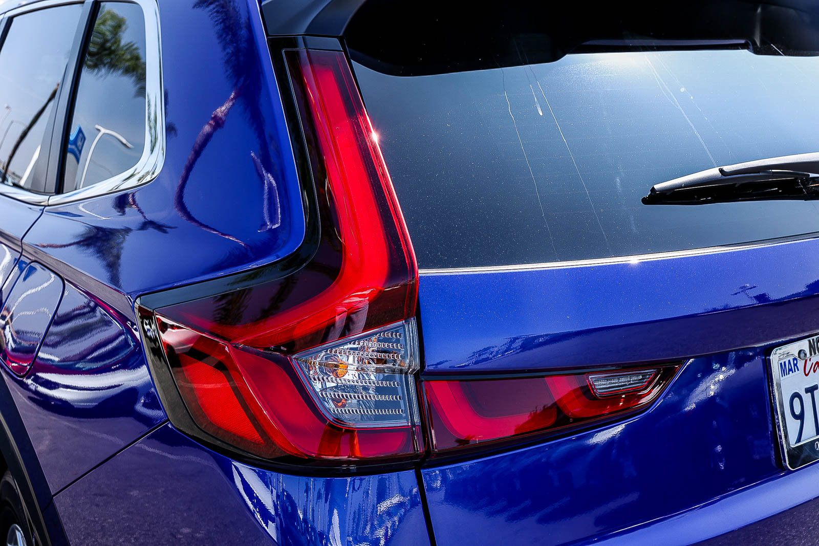 Certified 2025 Honda CR-V EX image 8