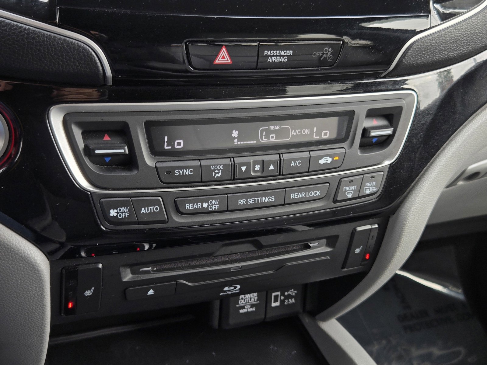 Used 2022 Honda Pilot Touring image 23