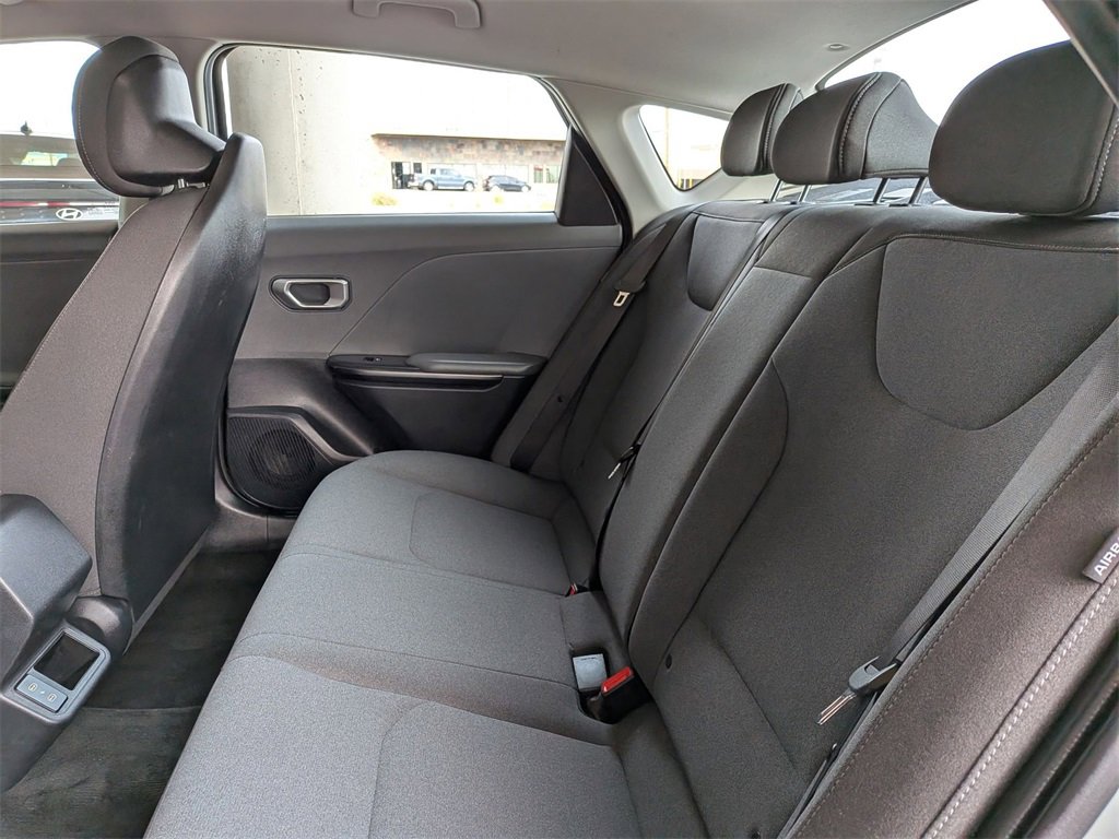 Used 2025 Kia K4 LXS image 26