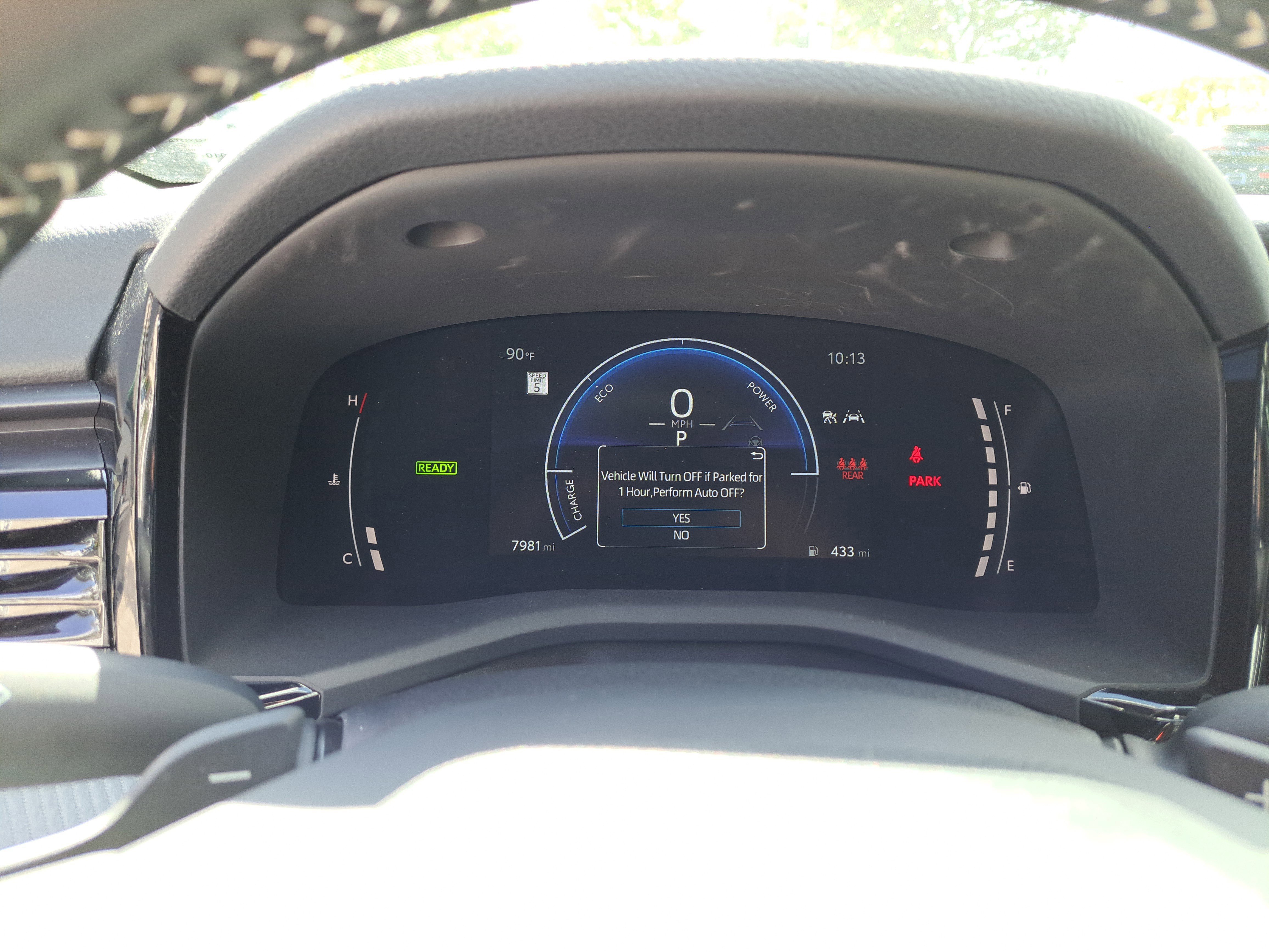 Used 2025 Toyota Camry SE image 14