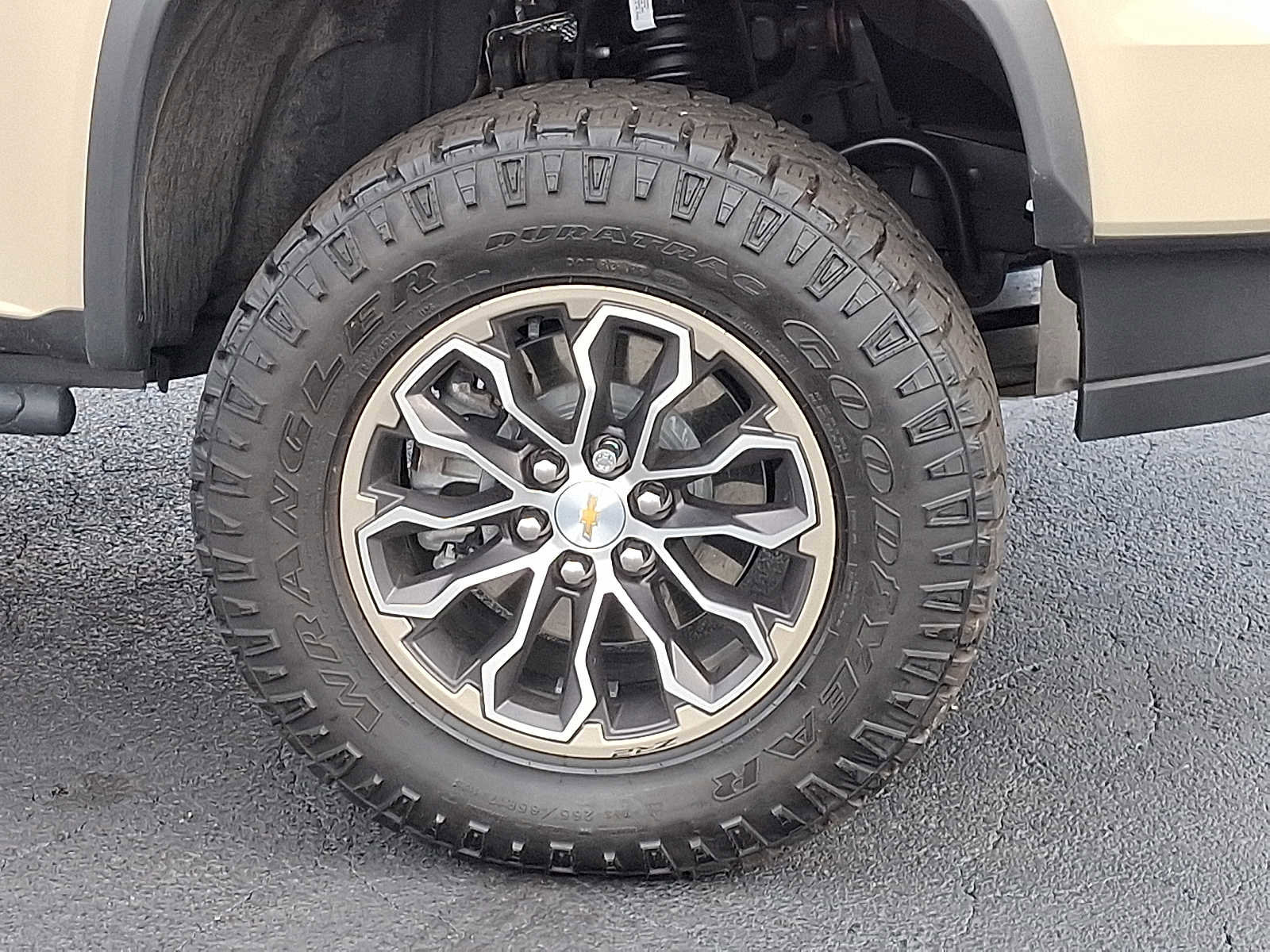 Used 2022 Chevrolet Colorado ZR2 image 8