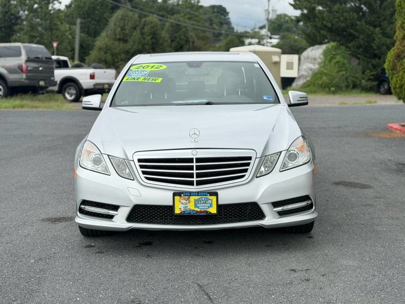 Used 2012 Mercedes-Benz E 350 4MATIC Sedan image 3