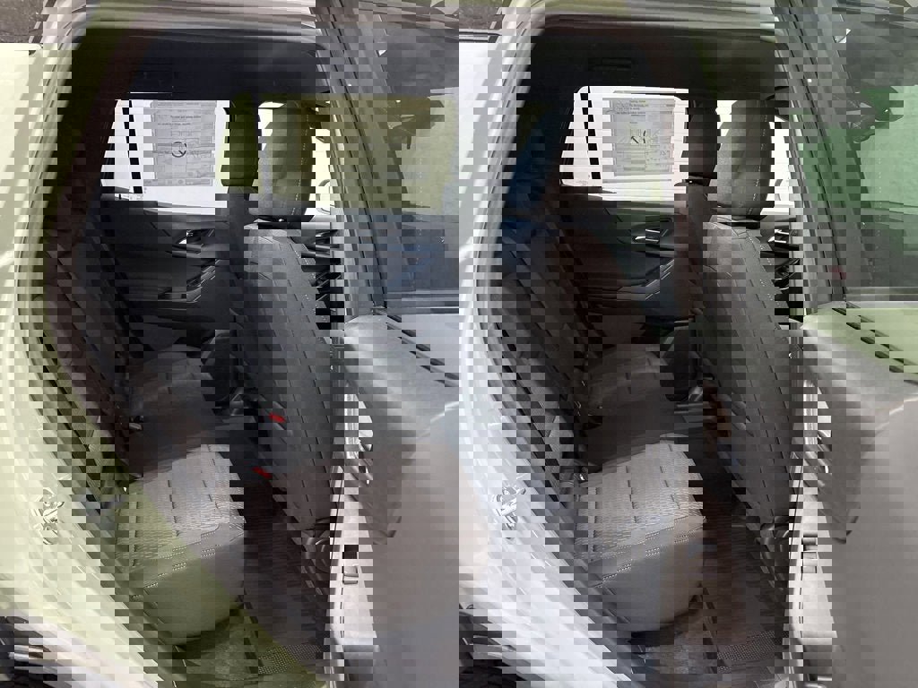 New 2026 Chevrolet Equinox LT w/ LPO, Floor Liner Package image 30