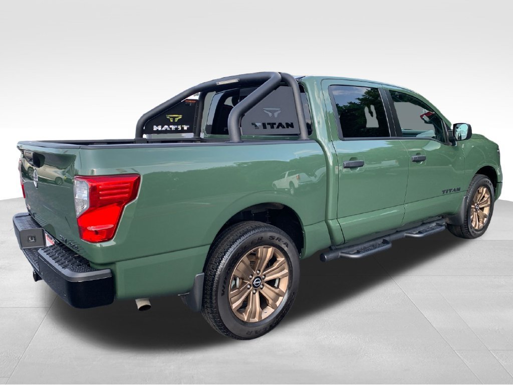 Certified 2024 Nissan Titan SV w/ SV Bronze Edition Package AWD/4WD image 6