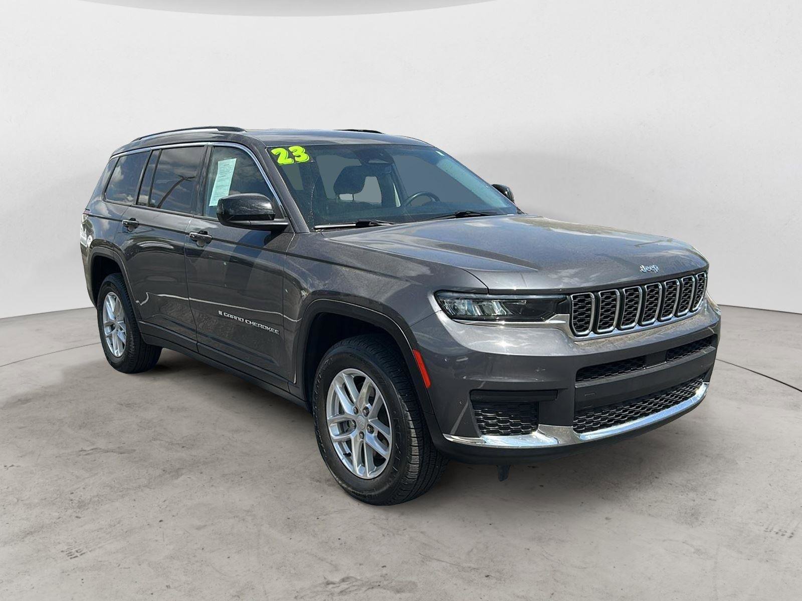 Used 2023 Jeep Grand Cherokee L Laredo