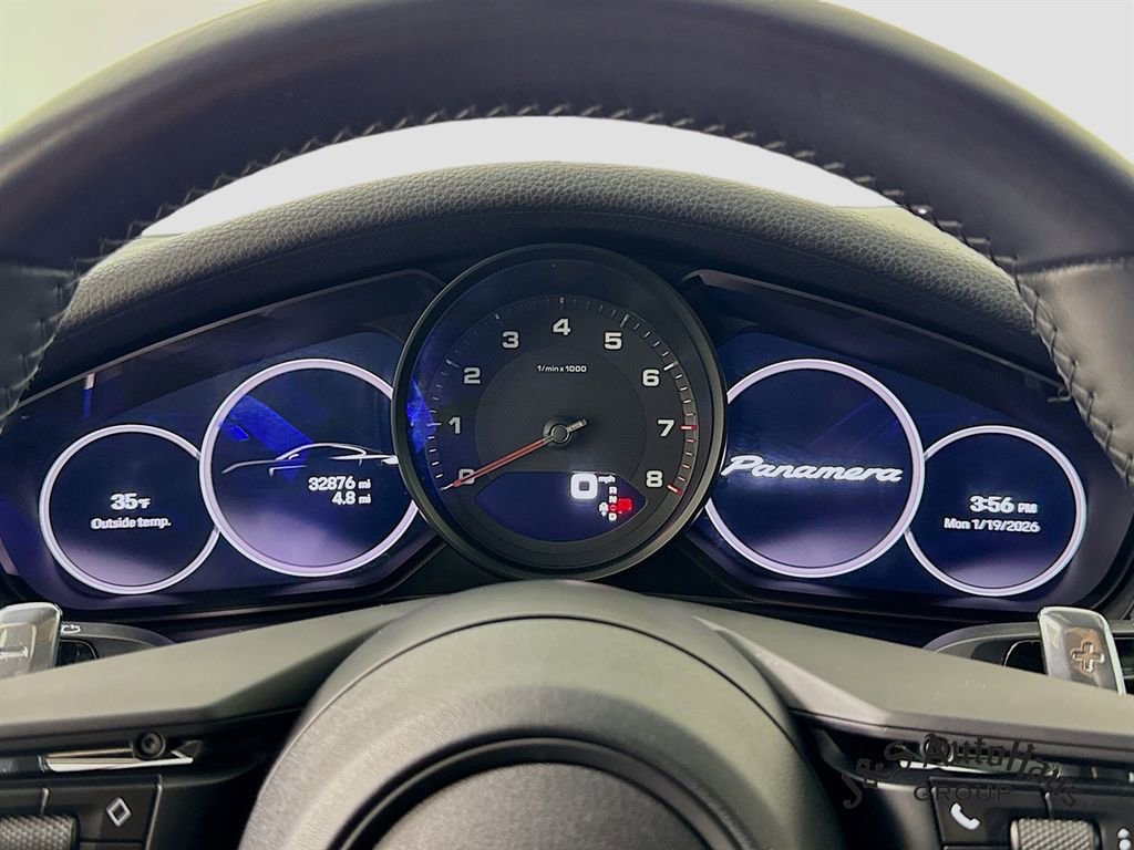Used 2022 Porsche Panamera Platinum Edition image 15