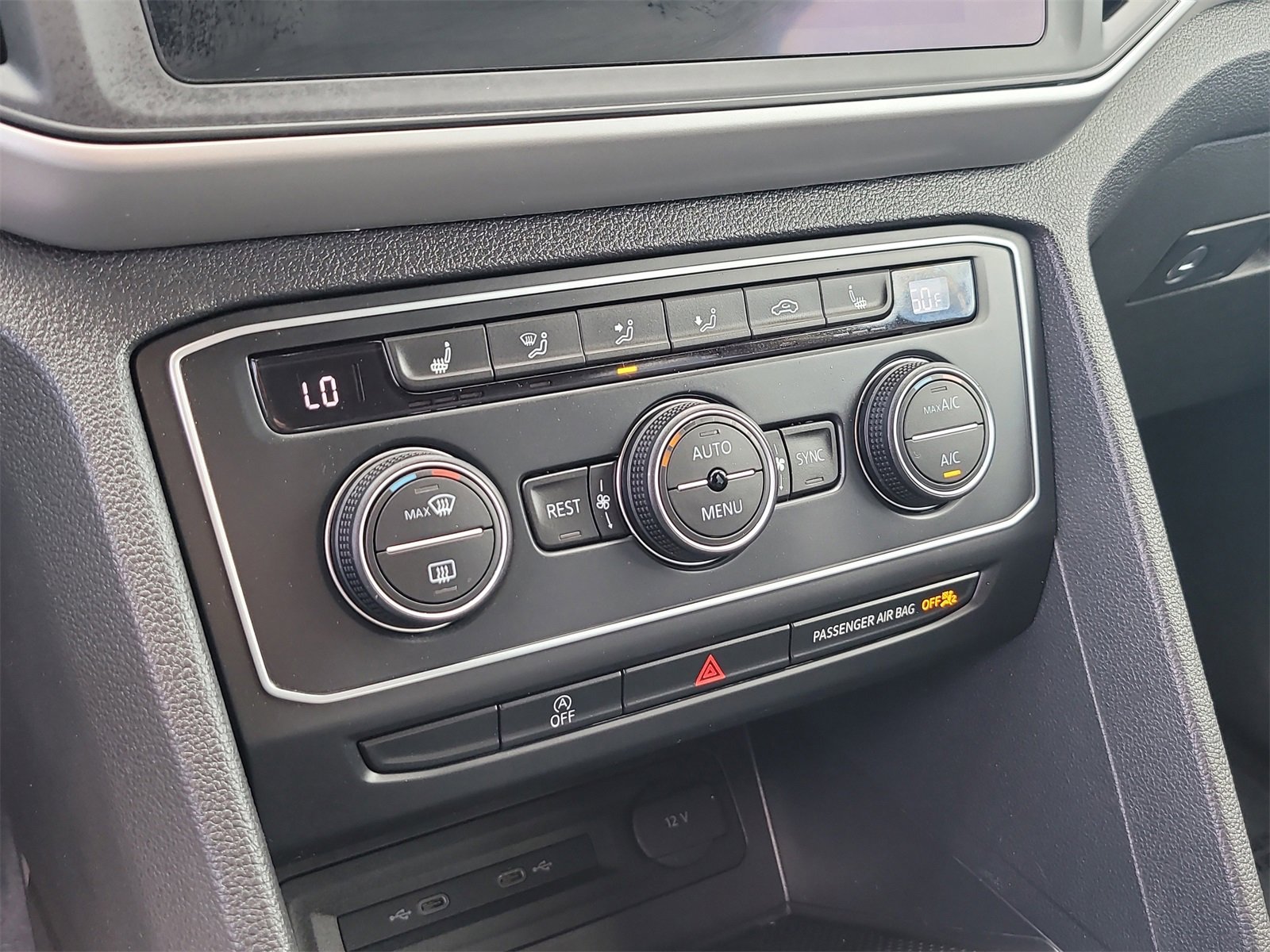 Used 2021 Volkswagen Atlas SE image 25