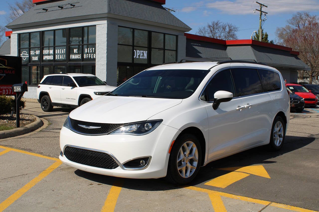 Used 2017 Chrysler Pacifica Touring Plus w/ Tire & Wheel Group