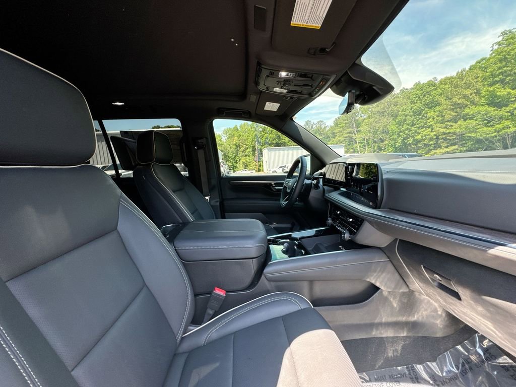 Used 2025 Chevrolet Tahoe Premier RWD image 32