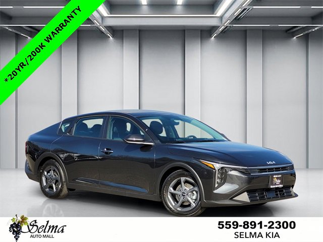 New 2025 Kia K4 LXS