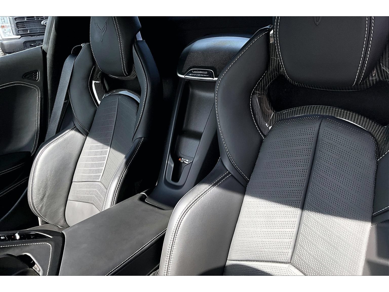 Used 2022 Chevrolet Corvette Stingray Premium Conv w/ Z51 Performance Package RWD image 12