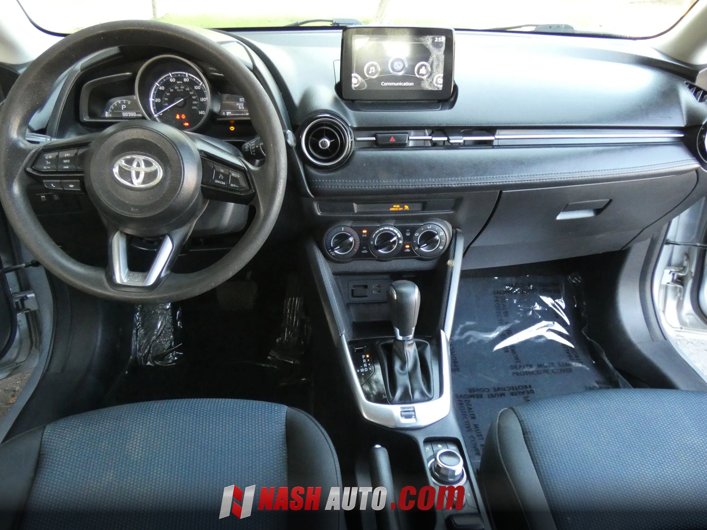 Used 2019 Toyota Yaris LE FWD image 22
