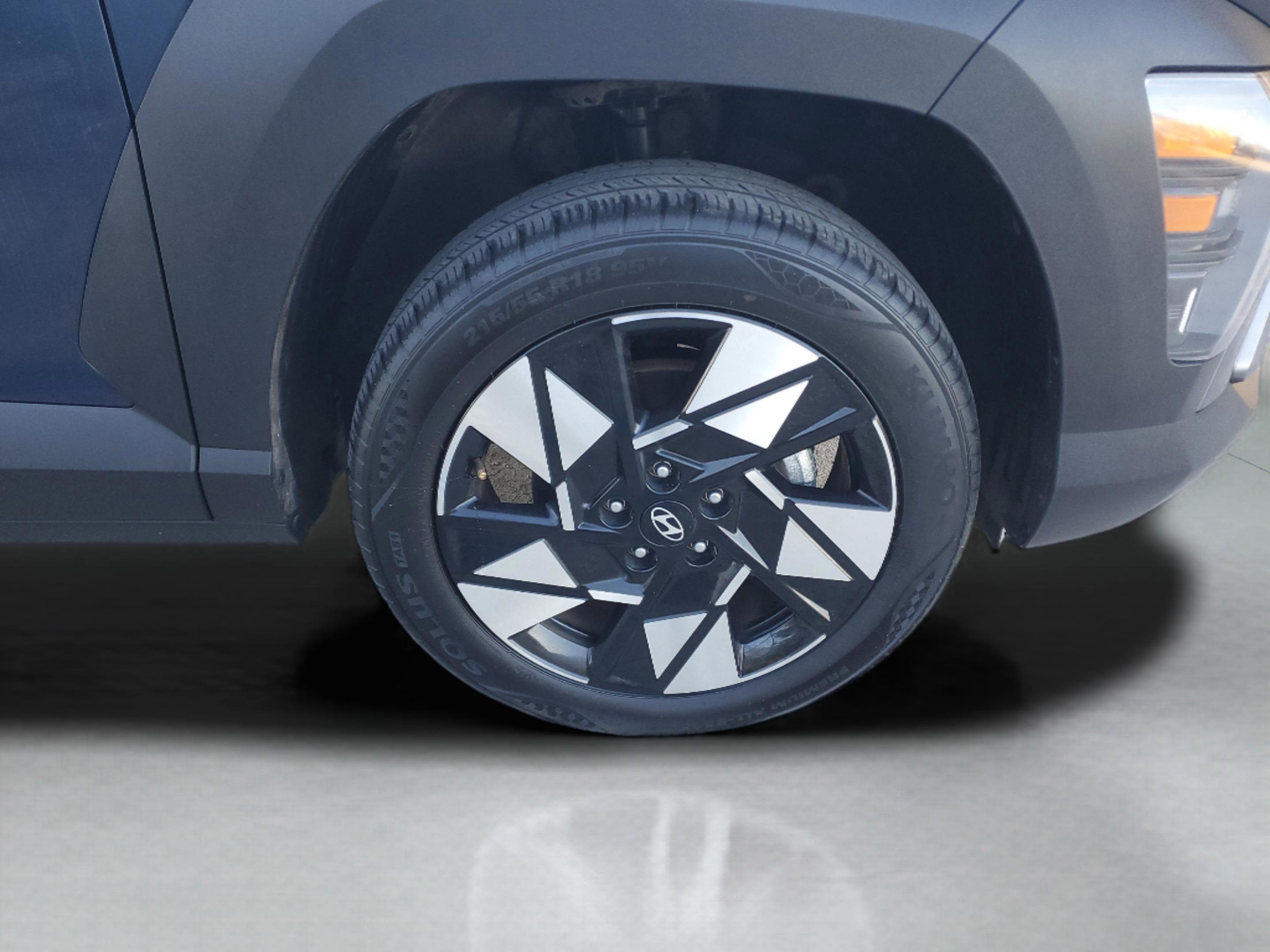 Used 2025 Hyundai Kona SEL image 6