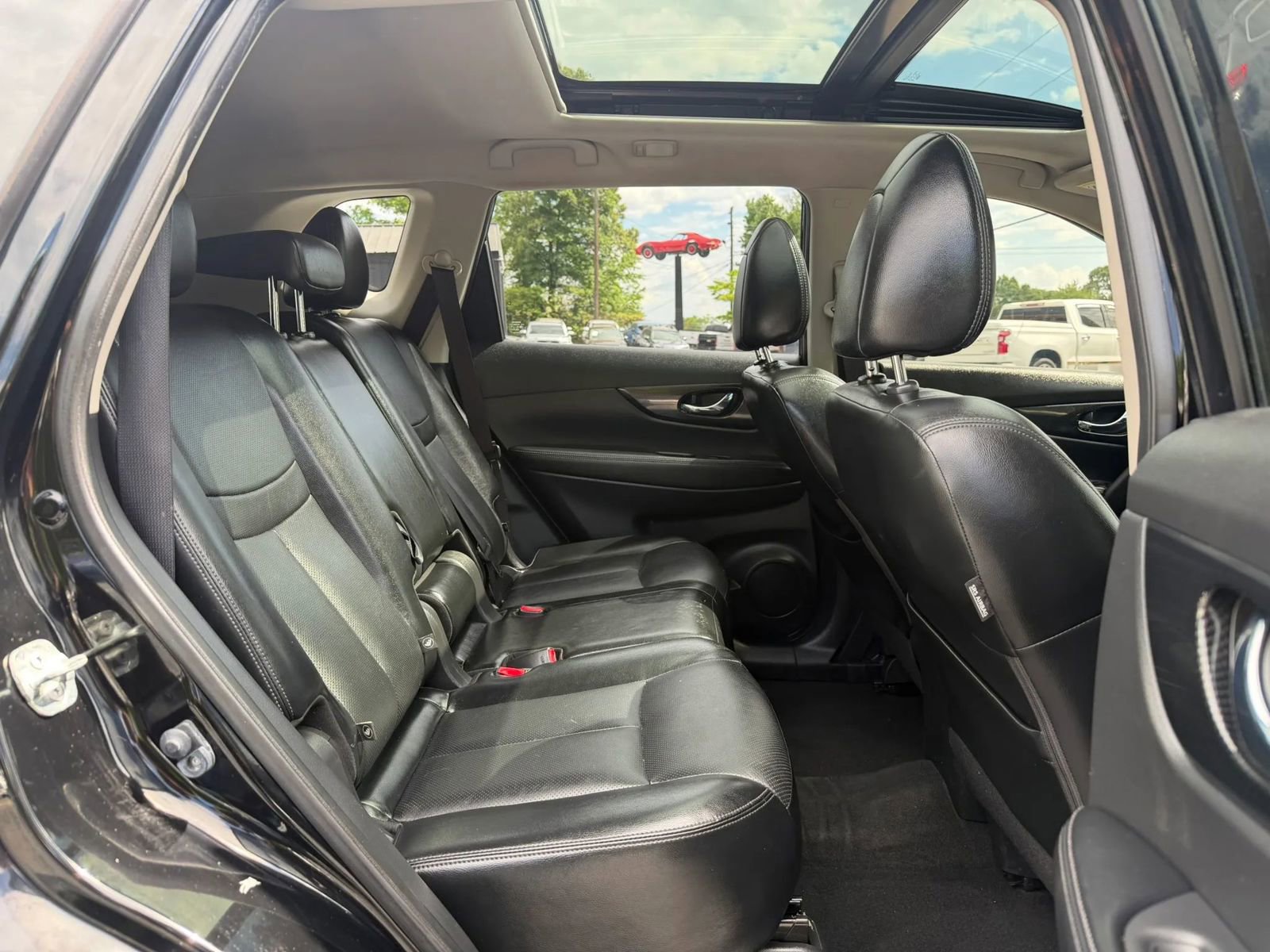 Used 2018 Nissan Rogue SL w/ Premium Package AWD/4WD image 15