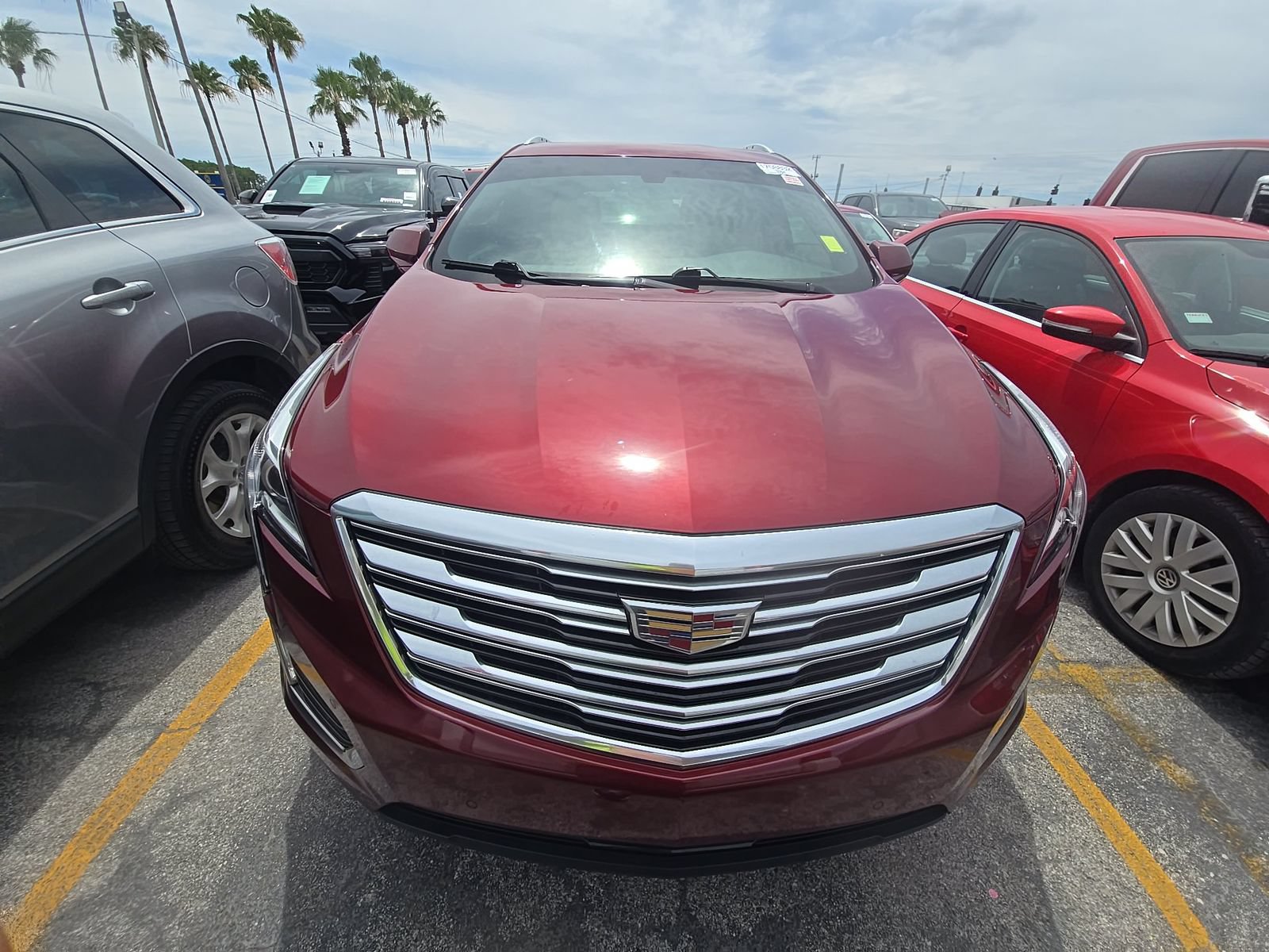 Used 2018 Cadillac XT5 Luxury FWD image 2