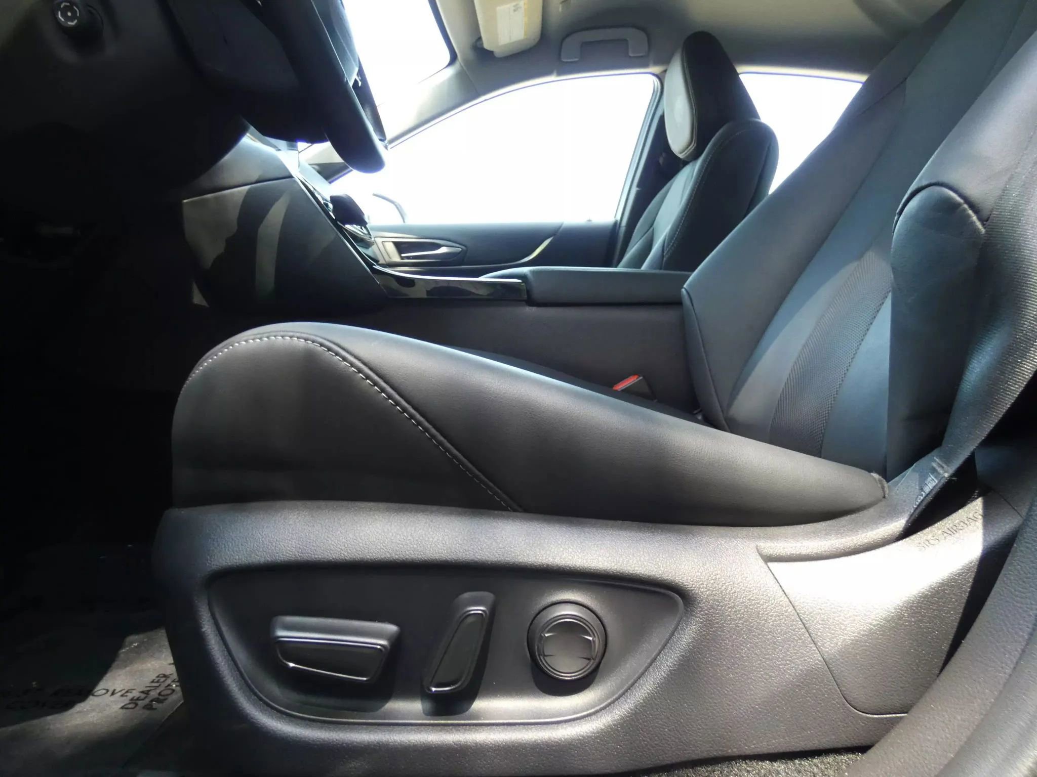 Used 2022 Toyota Mirai XLE Sedan 4D image 26