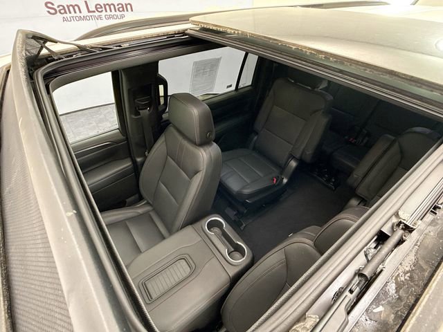 Used 2023 Chevrolet Suburban RST w/ Luxury Package image 26