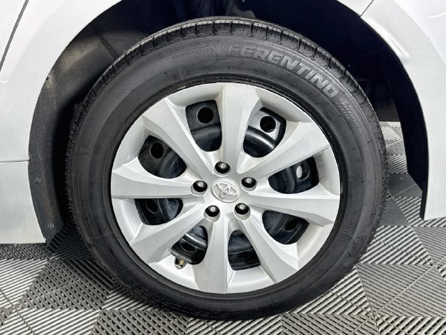 Used 2024 Toyota Corolla LE FWD image 33