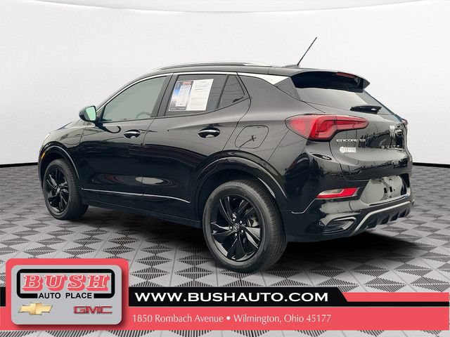 Used 2024 Buick Encore GX Sport Touring FWD image 3