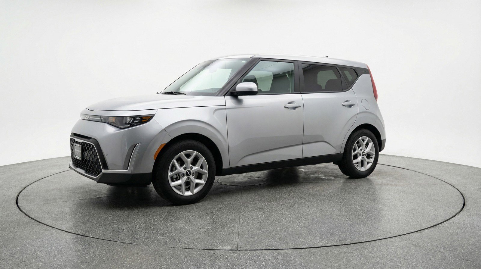Used 2025 Kia Soul LX w/ LX Technology Package image 3