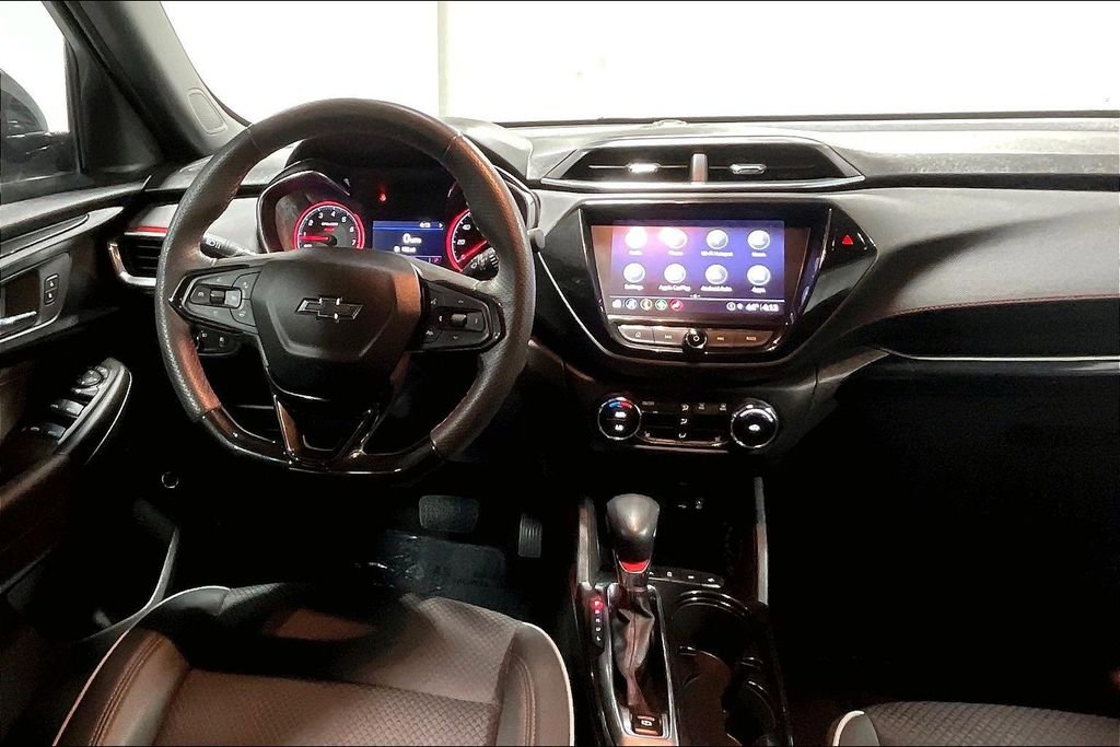 Used 2023 Chevrolet TrailBlazer RS w/ Sun and Liftgate Package image 7