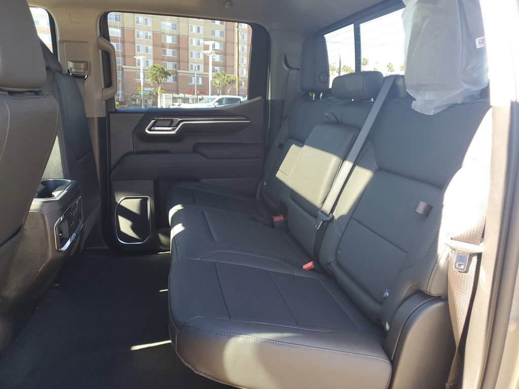 New 2026 Chevrolet Silverado 1500 LTZ w/ LTZ Premium Package image 13