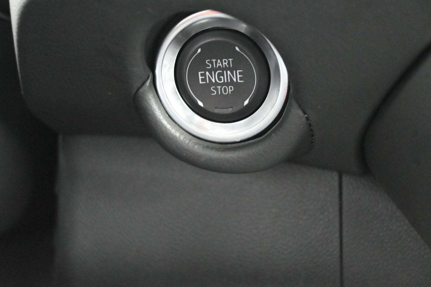 Used 2025 Chevrolet Suburban LT AWD/4WD image 20