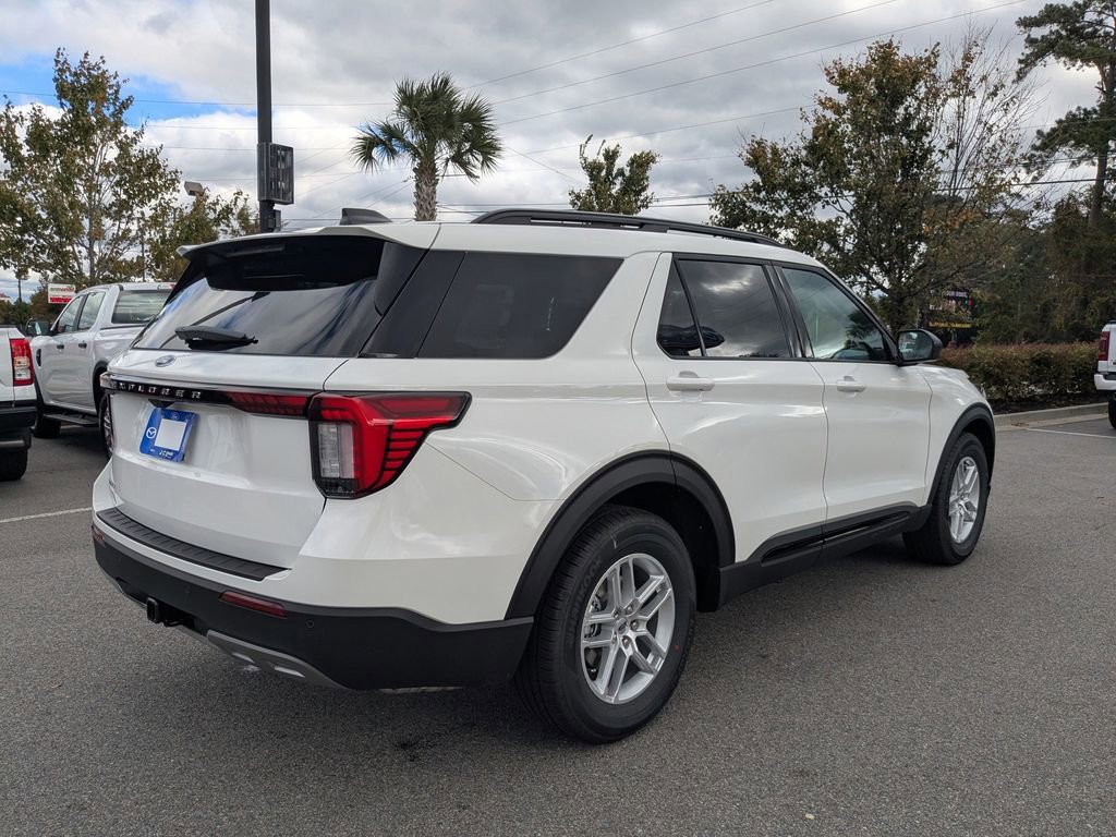 New 2026 Ford Explorer Active image 5