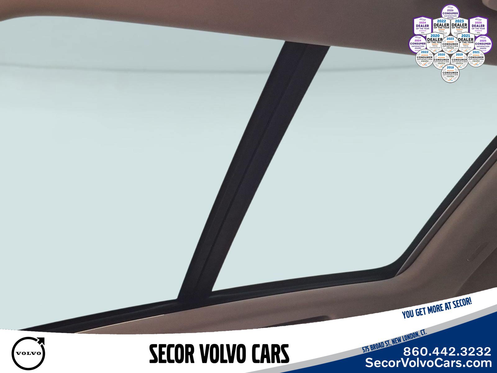 Certified 2024 Volvo XC90 T8 Plus w/ Protection Package Premier AWD/4WD image 17