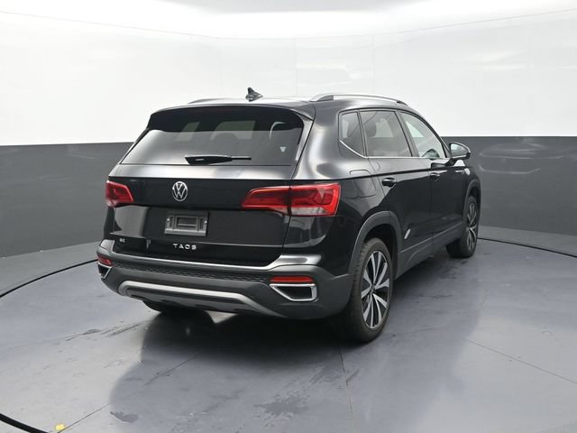 Used 2024 Volkswagen Taos SE FWD image 8