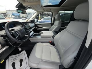 Used 2025 Ford Expedition Active AWD/4WD image 8