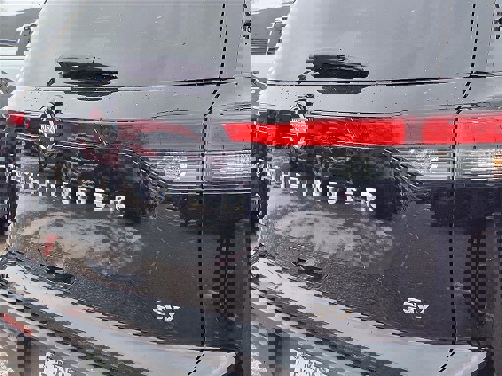 Used 2024 Nissan Pathfinder SV image 45