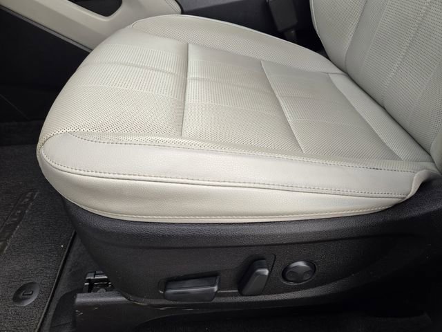 Used 2022 Kia Telluride EX w/ EX Premium Package image 23