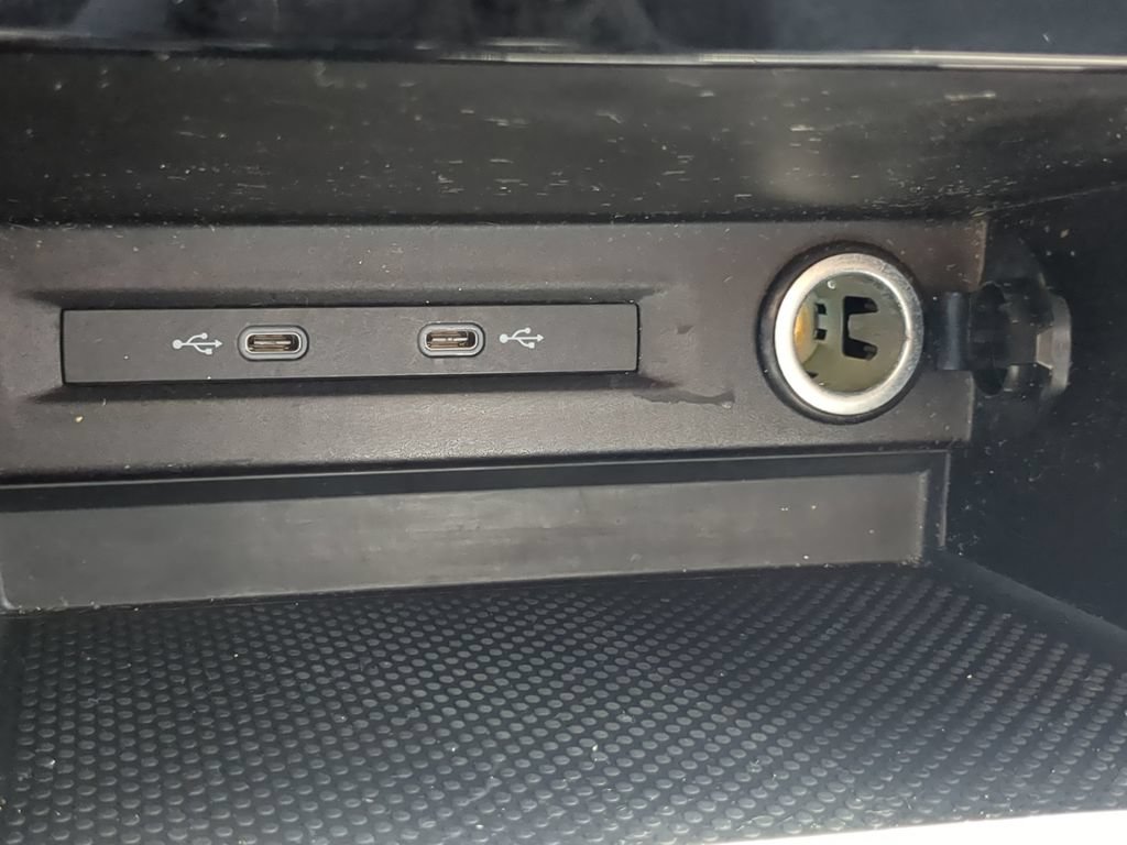 Certified 2023 Volkswagen Taos S FWD image 21
