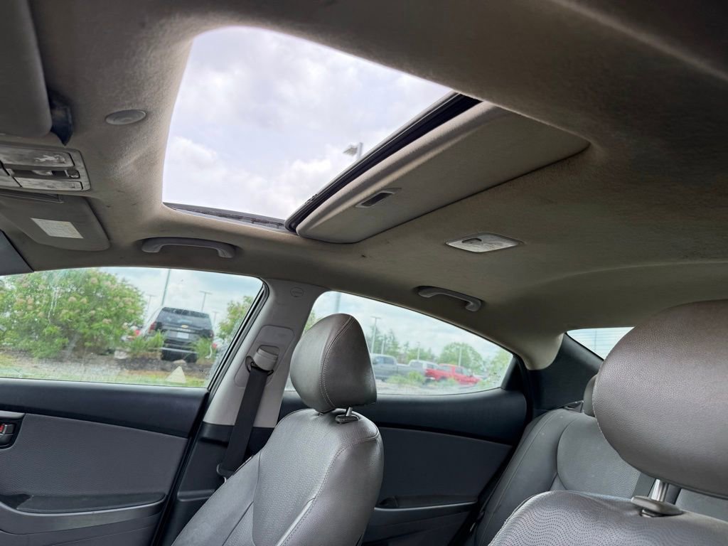 Used 2013 Hyundai Elantra Limited FWD image 6