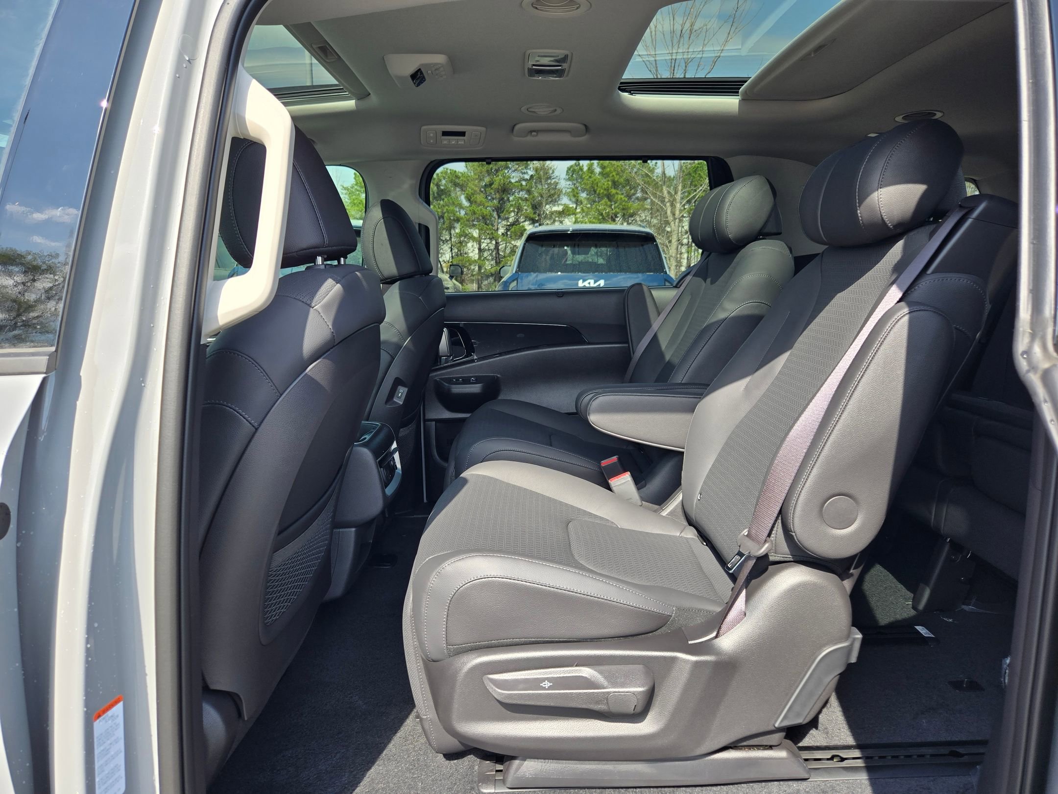 New 2026 Kia Carnival SX Prestige FWD image 37