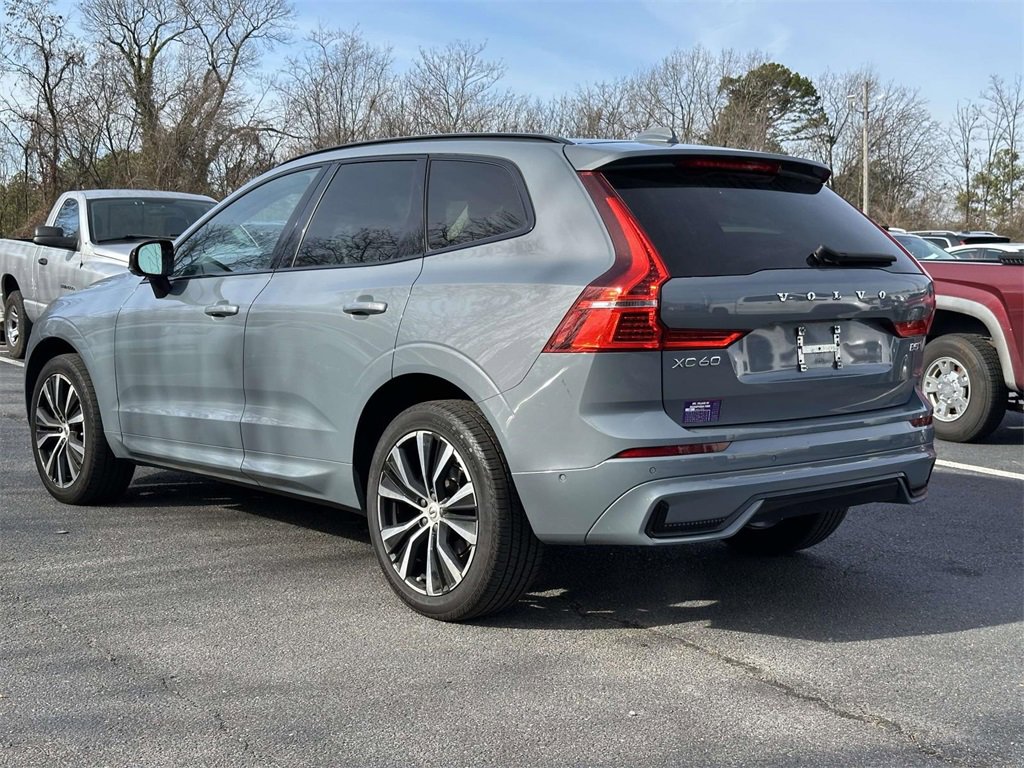 Used 2023 Volvo XC60 B5 Plus w/ Climate Package image 3