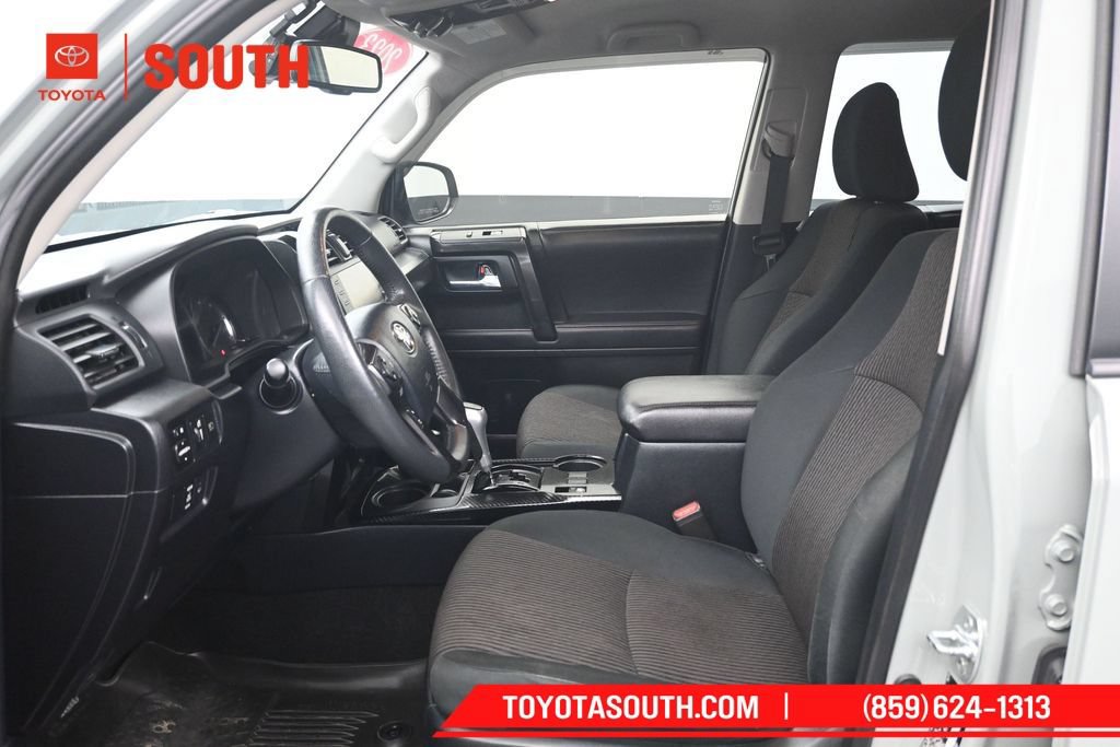 Used 2023 Toyota 4Runner TRD Off-Road AWD/4WD image 9