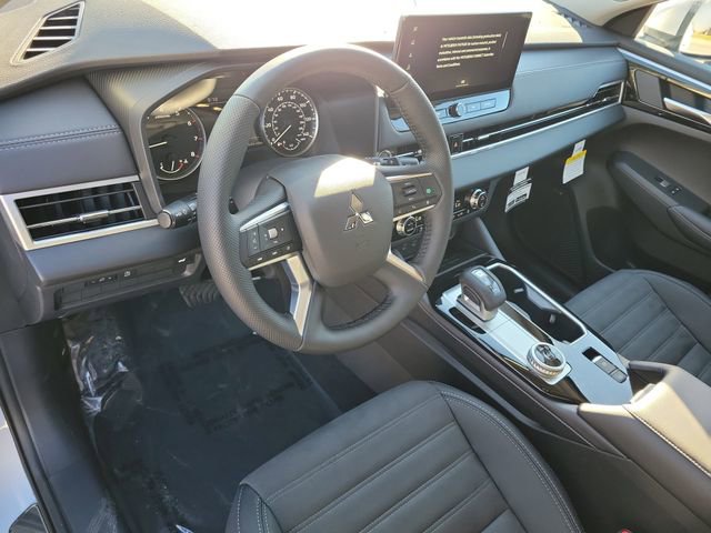 New 2026 Mitsubishi Outlander SE image 21