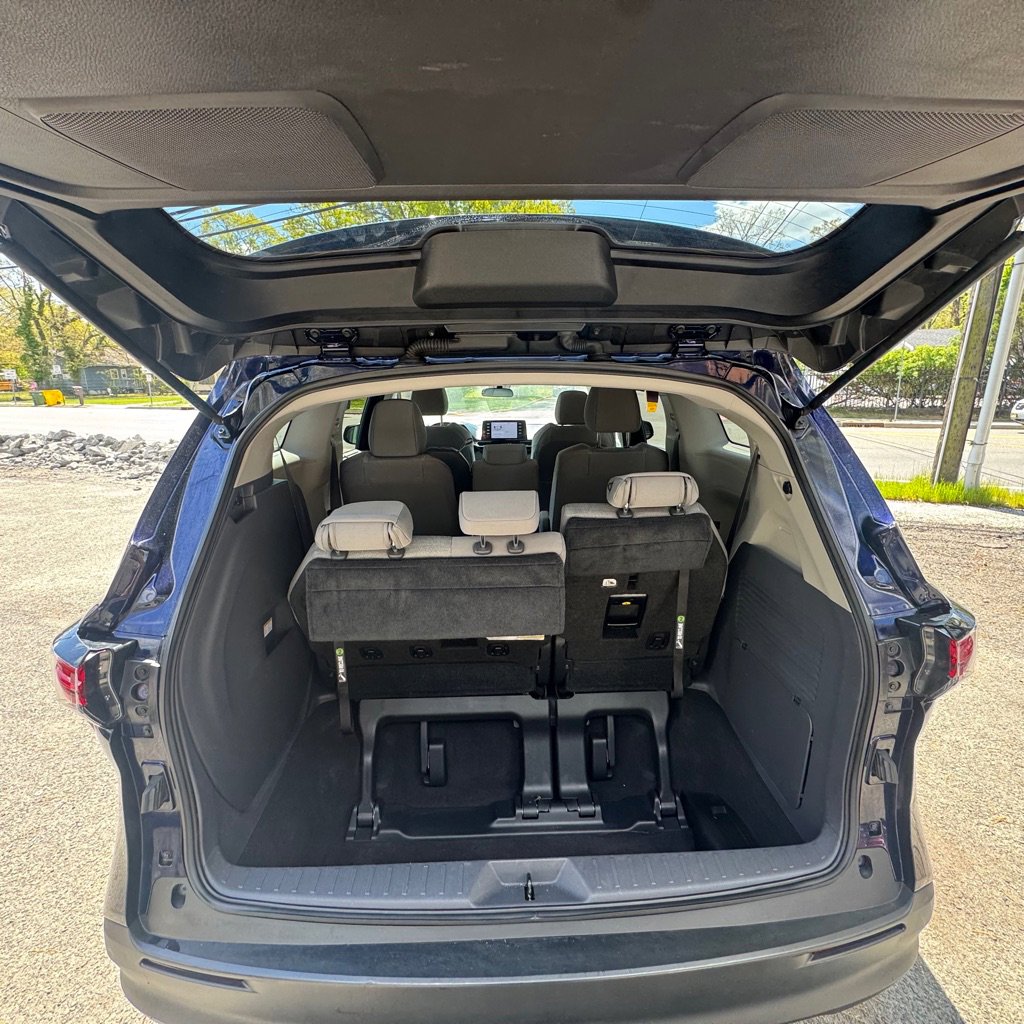 Used 2022 Toyota Sienna LE AWD/4WD image 9