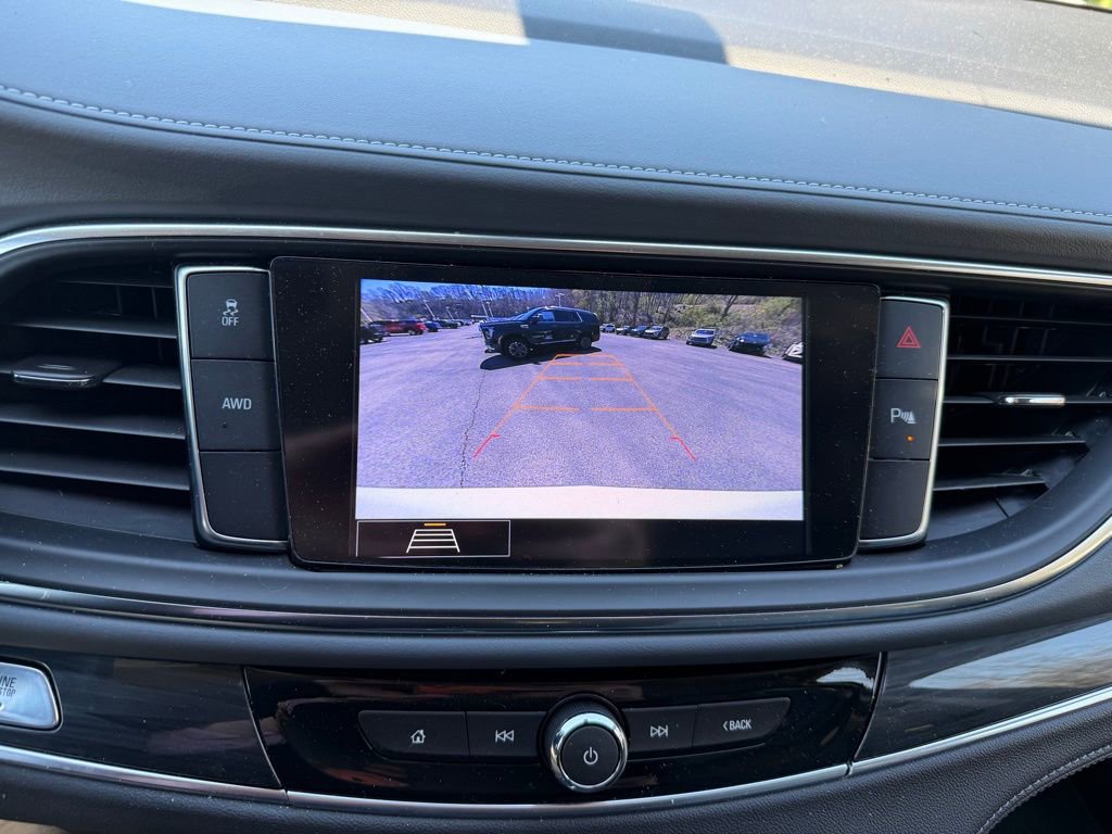 Used 2021 Buick Enclave Essence image 27