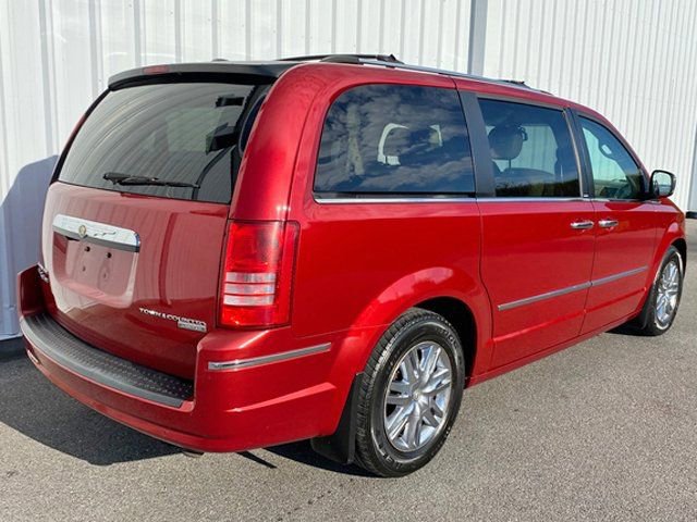 Used 2010 Chrysler Town & Country Limited w/ Entertainment Group #3 image 4