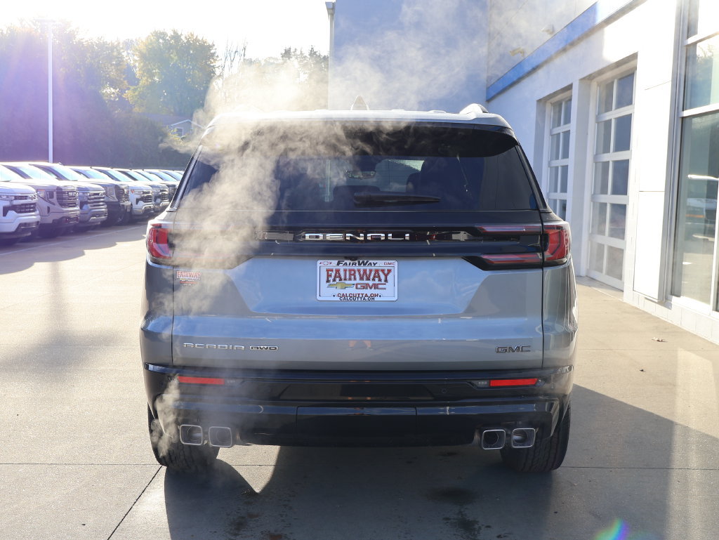 New 2027 GMC Acadia Denali Ultimate w/ LPO, Floor Liner Package AWD/4WD image 9