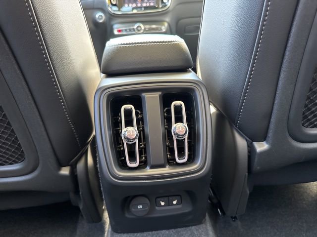 Certified 2025 Volvo XC40 B5 Core image 16