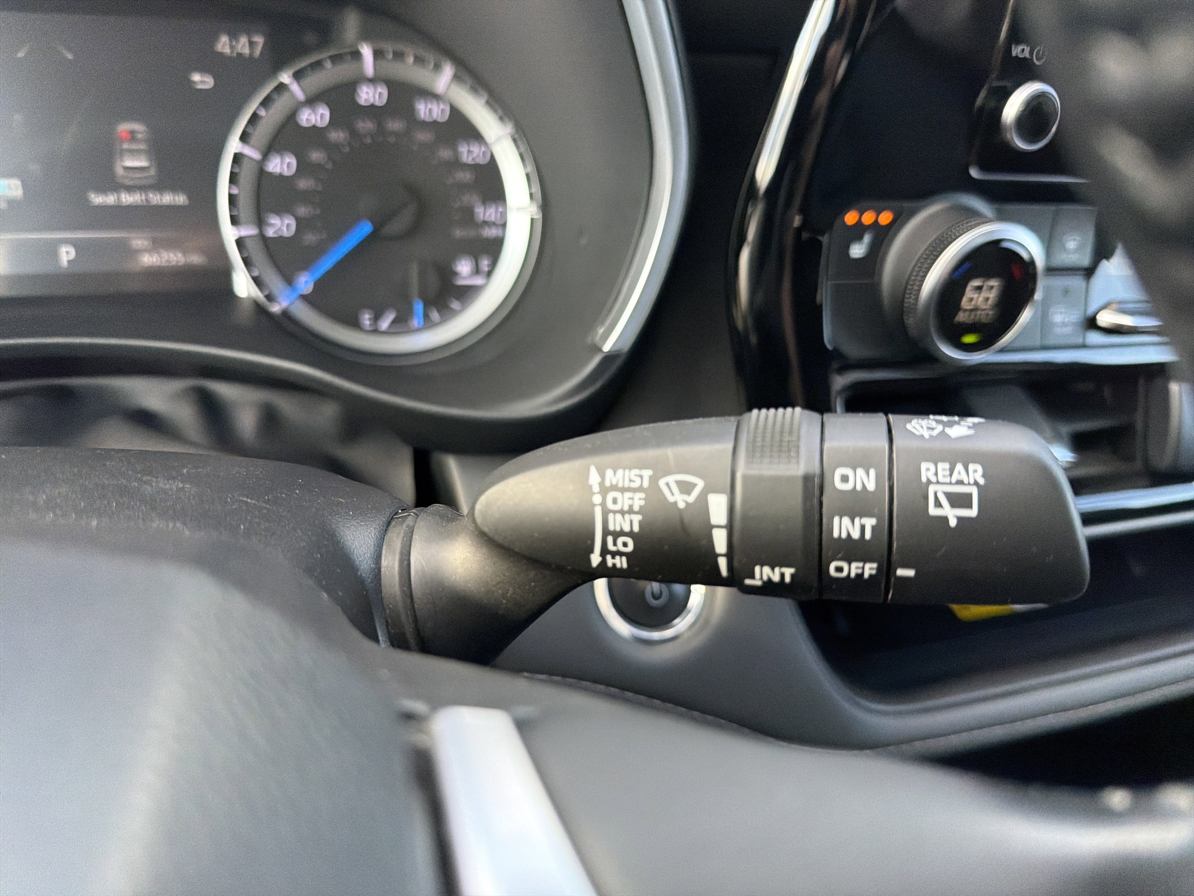 Used 2023 Toyota Highlander XLE AWD/4WD image 28