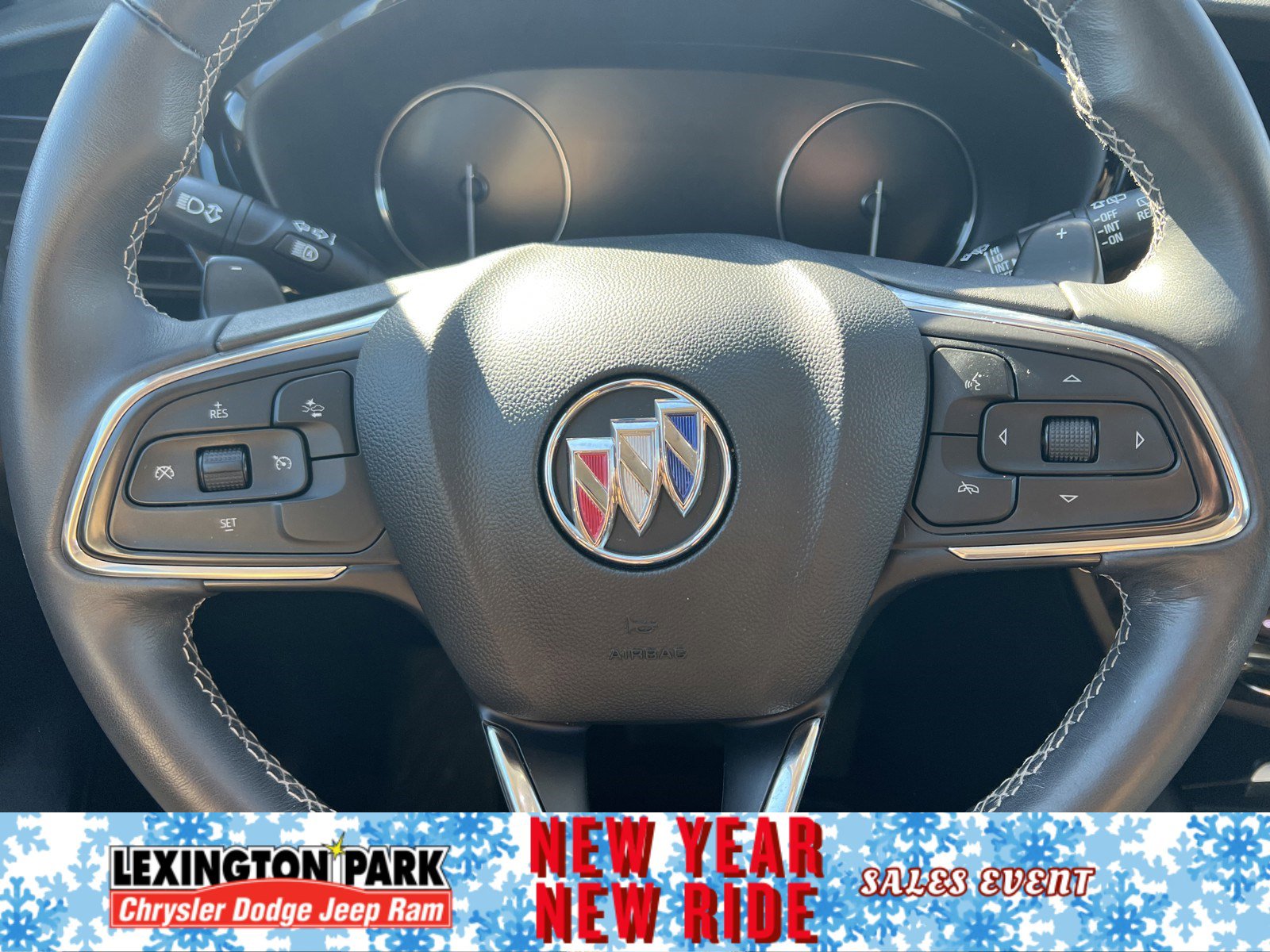 Used 2023 Buick Envision Preferred image 16