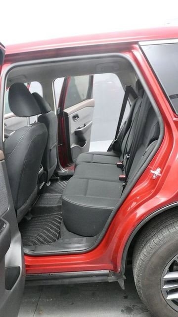 Used 2023 Nissan Rogue S FWD image 14