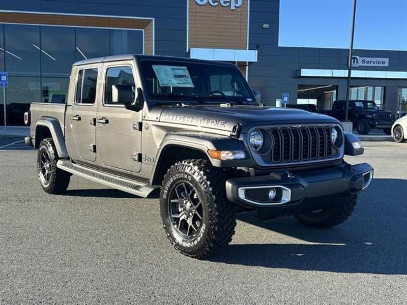 New 2025 Jeep Gladiator Sport image 4