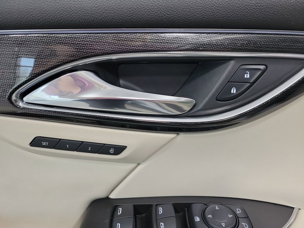 Used 2022 Buick Envision Essence w/ Safety Package image 30