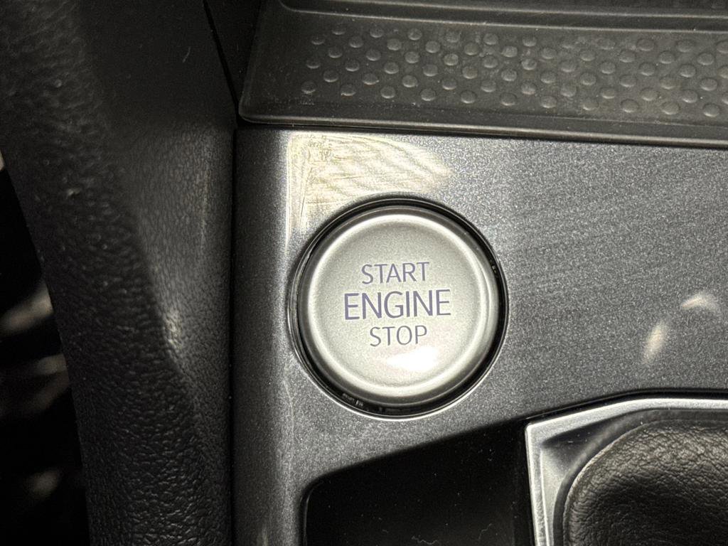 Used 2024 Volkswagen Tiguan SEL R-Line image 23